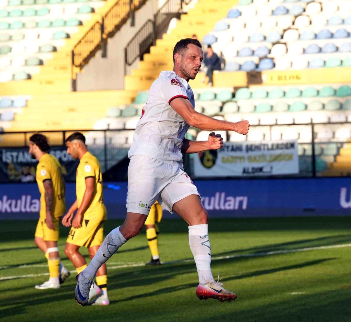 Aliağa FK\'dan Oğuz Gürbulak Transferi