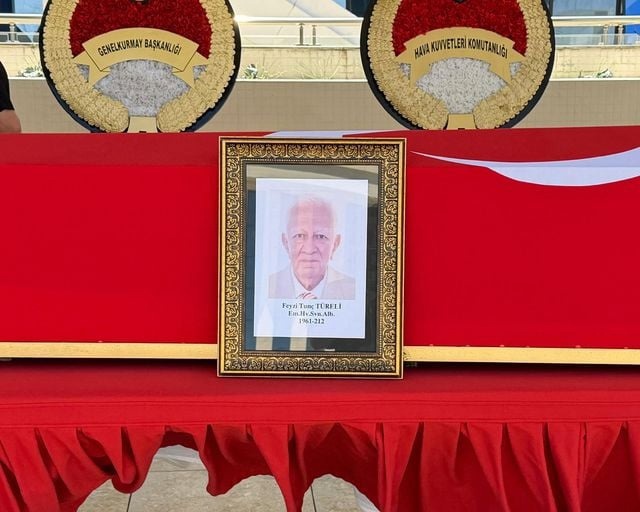 Ankara'da olaylı cenaze! İnce ve Kılıçdaroğlu yıllar sonra aynı karede