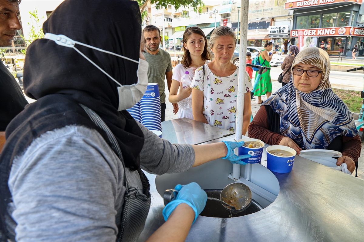Antalya\'da 40 Bin Aşure Dağıtılacak