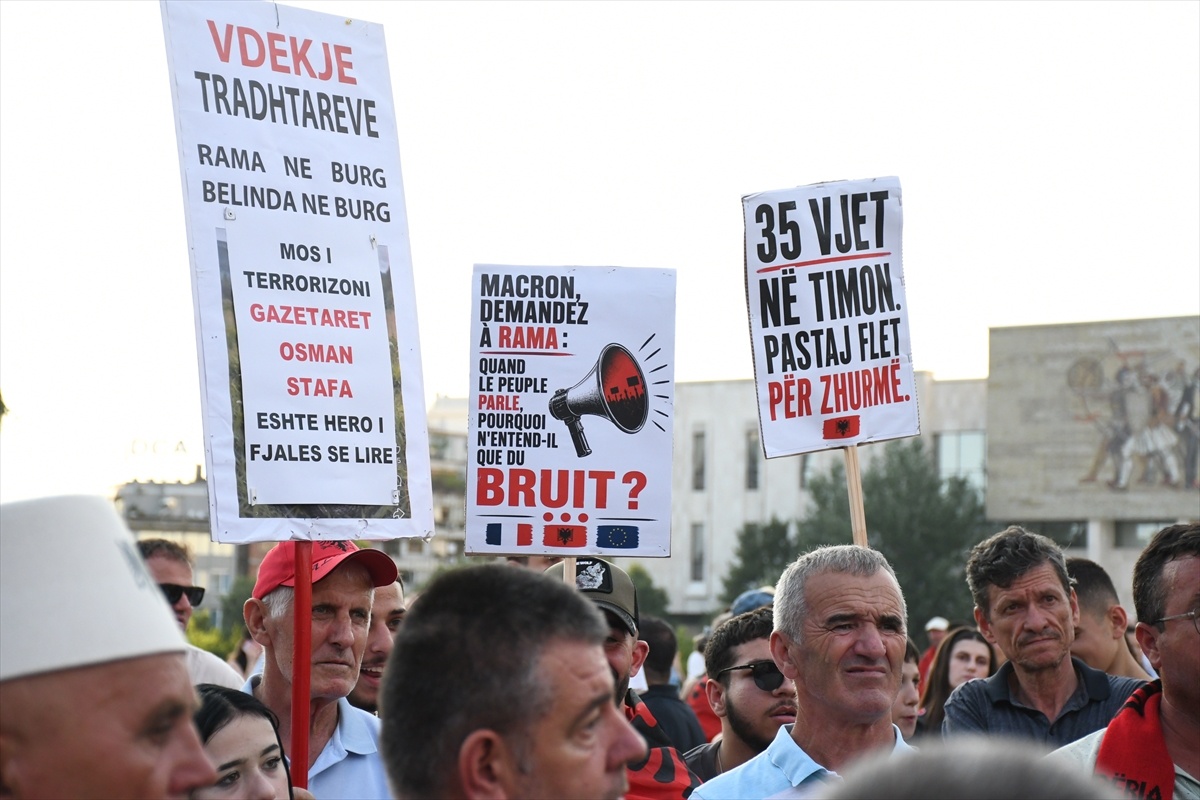 Arnavutluk\'ta Trump bağlantılı proje protestoları