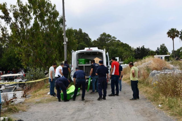 Balıkçı barınağında gezerken denize düşüp boğuldu