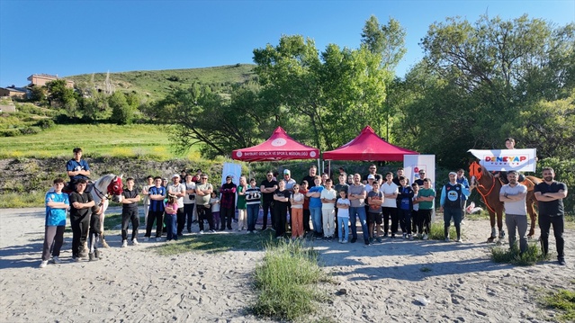 Öğrenciler Atlı Cirit Sporunu Keşfetti
