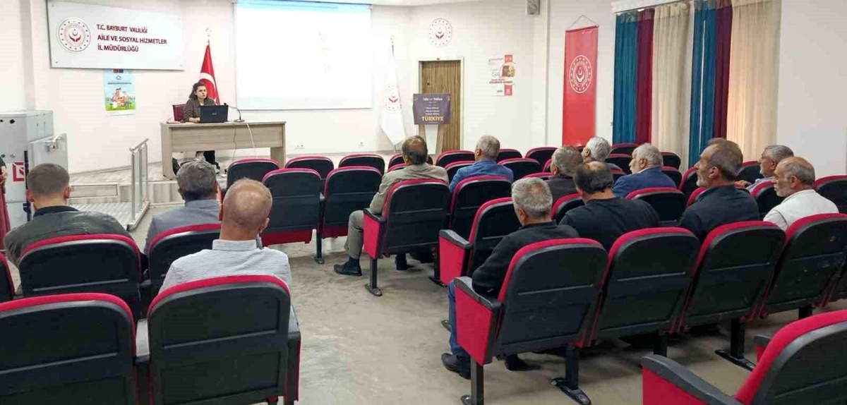 Bayburt\'ta Muhtarlara Sosyal Hizmet Bilgilendirmesi