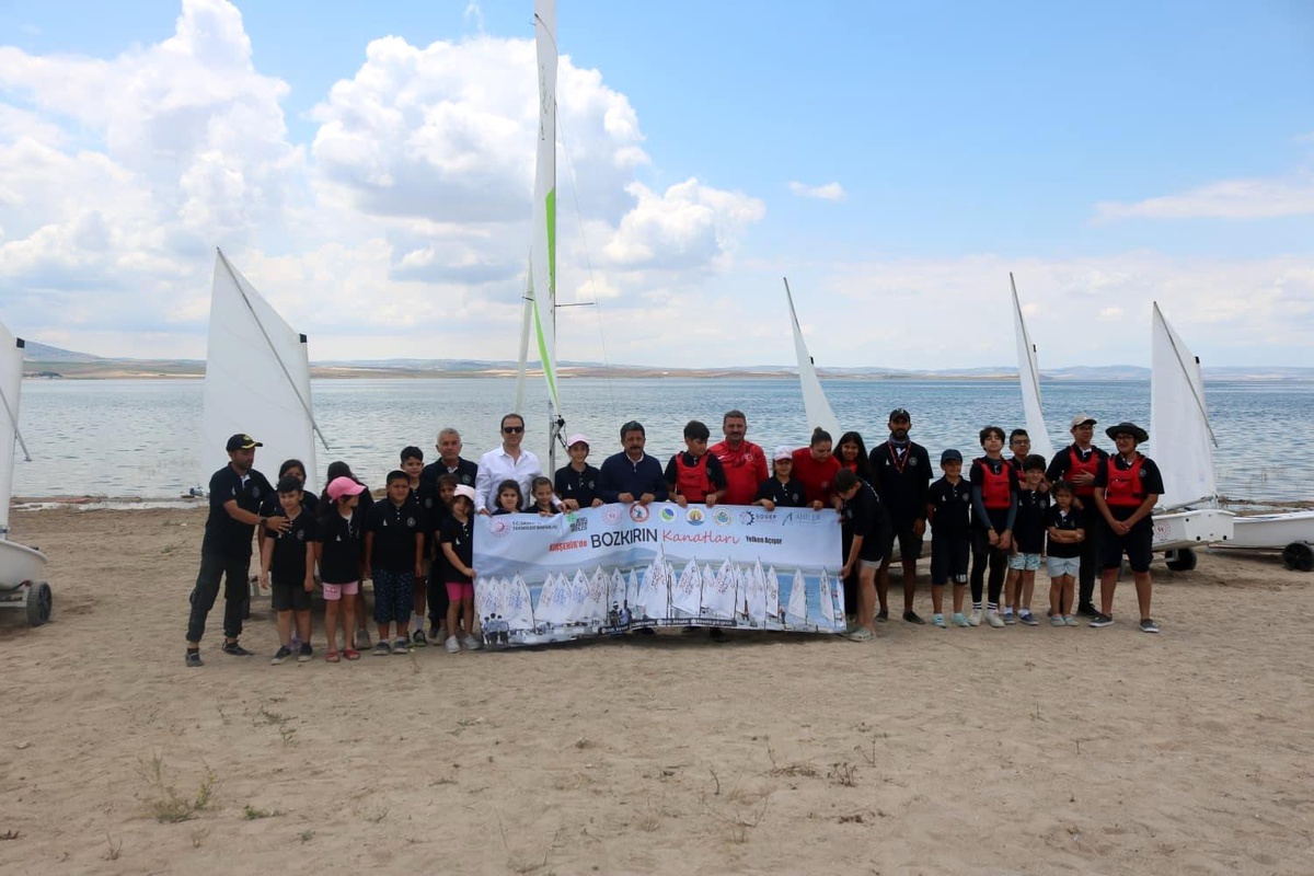 Bozkırın Kanatları Projesi ile Gençler Yelken Sporu ile Tanıştı