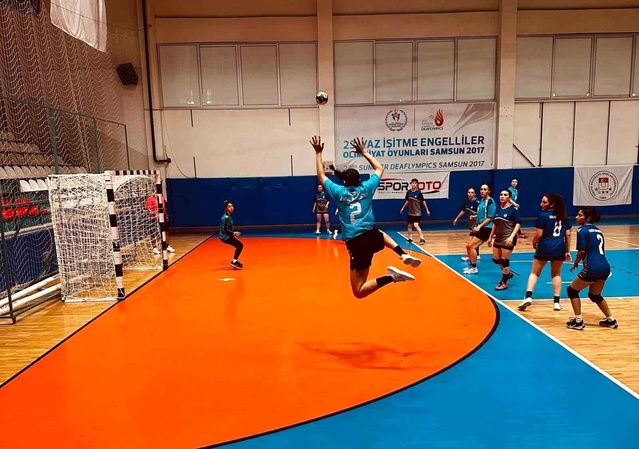 BUÜ Kadın Hentbol Takımı Türkiye Şampiyonu