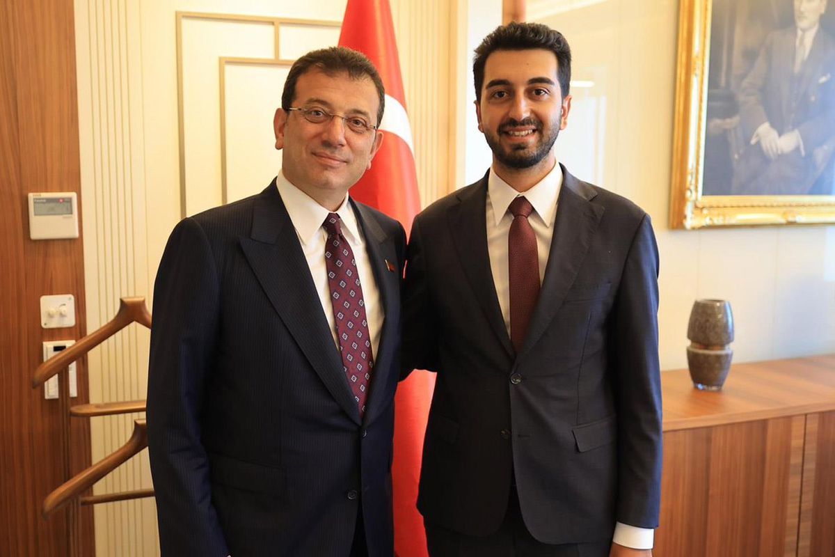 CHP\'li Tuzla Belediye Başkanı Eren Ali Bingöl, AK Parti\'ye göz kırptı