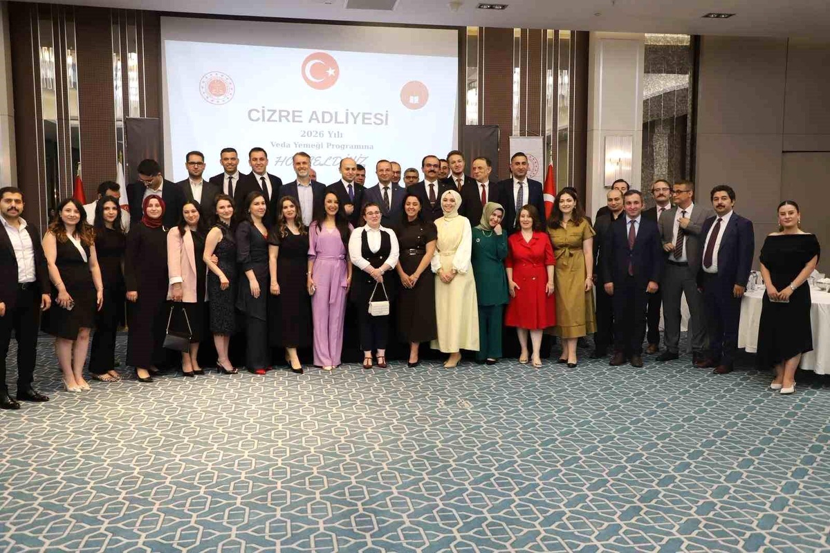 Cizre Adliyesi\'nde Veda Programı Düzenlendi