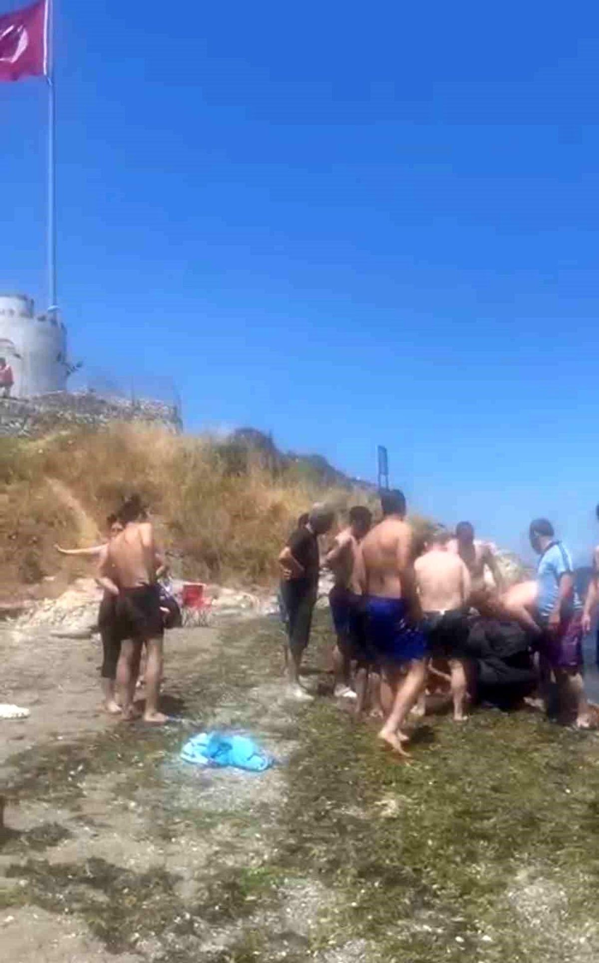Mudanya\'da Denizde Fenalaşan 60 Yaşındaki Adam Hayatını Kaybetti