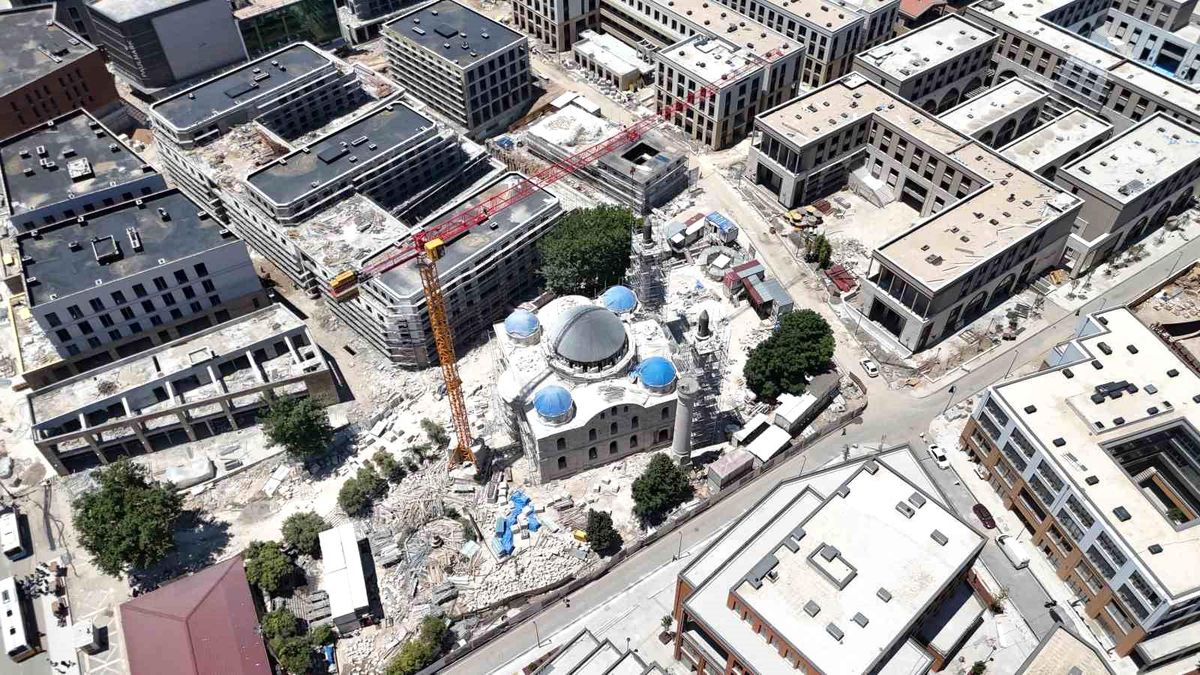 Yeni Cami\'nin Yeniden İnşasında Sona Gelindi