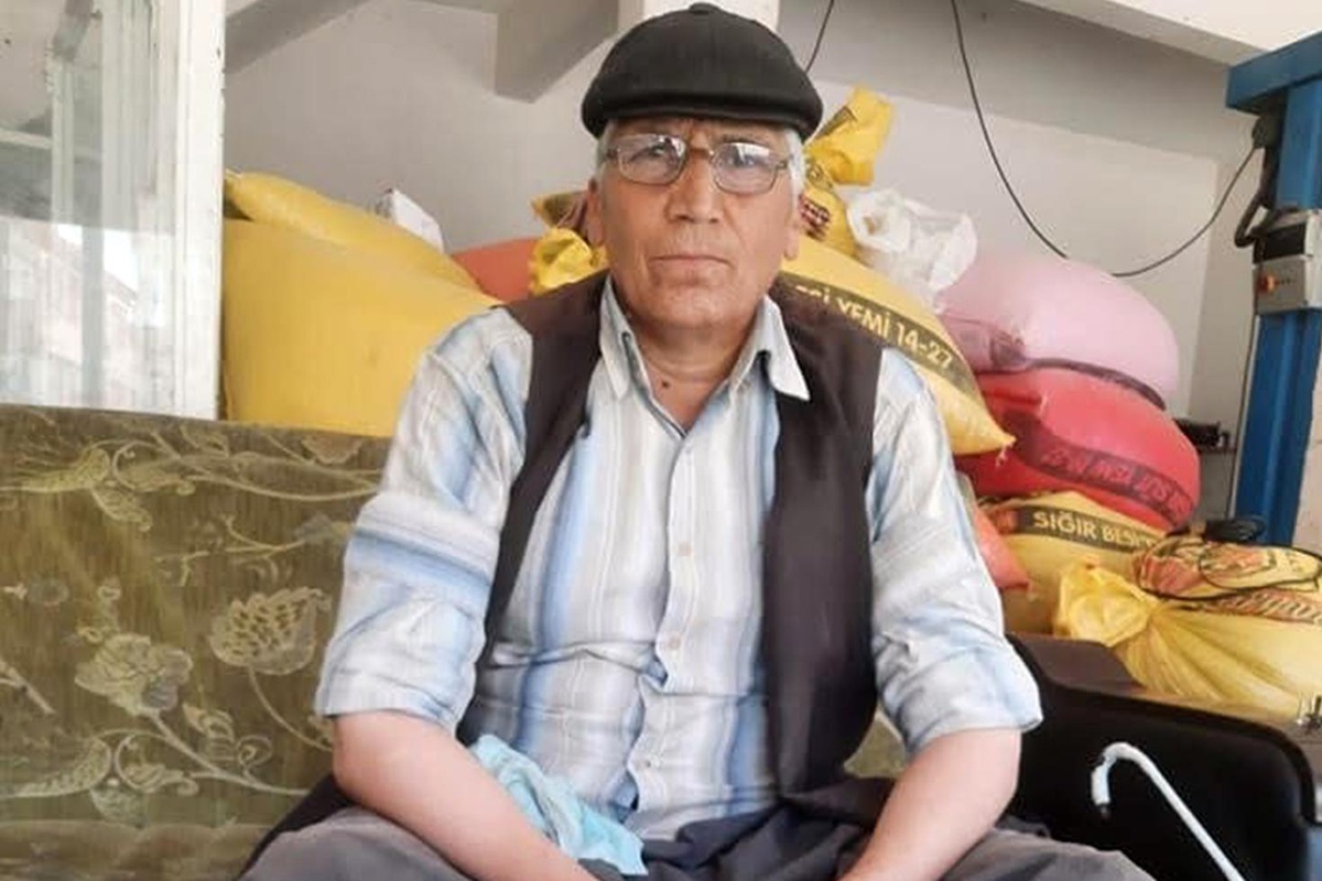 Yalnız yaşayan adam evinin önünde ölü bulundu