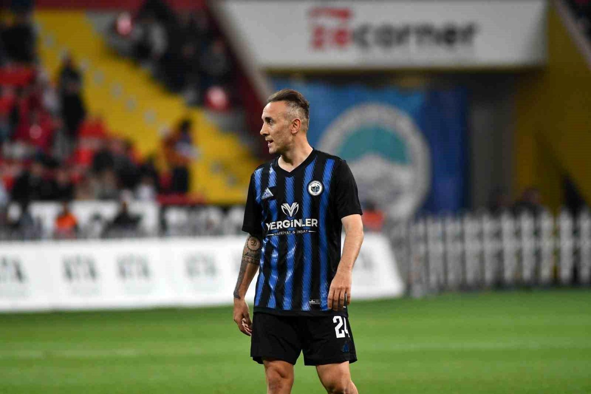 Erciyes 38, 8 Futbolcu ile Anlaştı