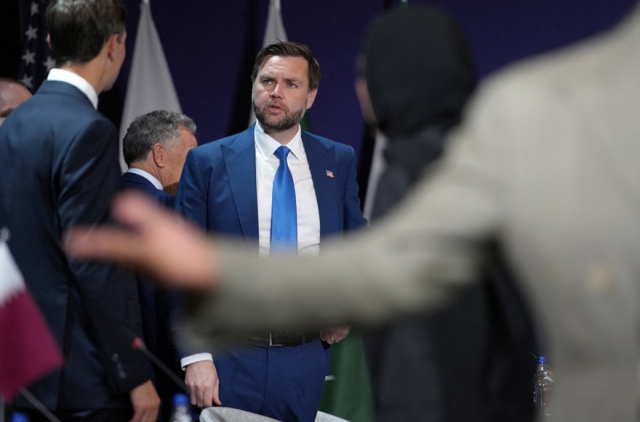 İran heyeti, Trump'ın tehditleri nedeniyle ABD ile görüşmelerin yapıldığı alandan ayrıldı