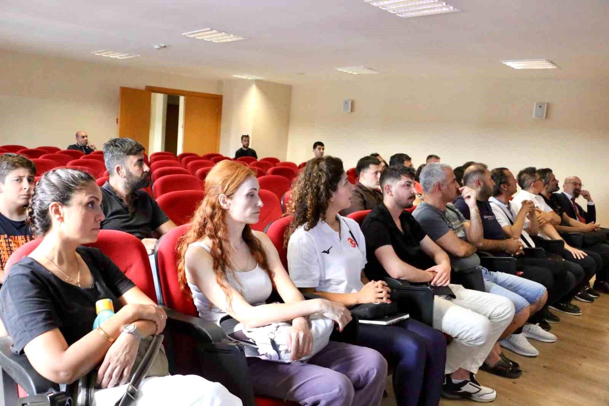 Voleybol Türkiye Şampiyonası Finali İçin Toplantı