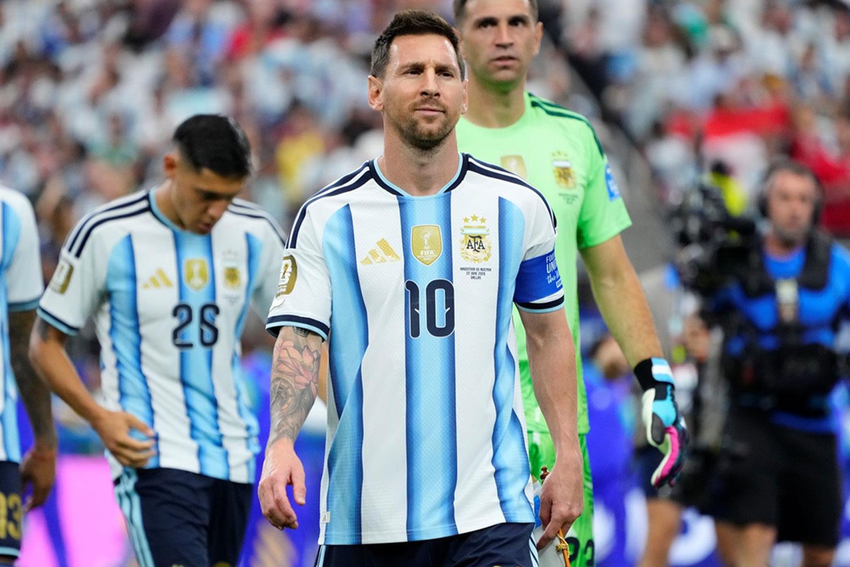 Önce penaltı kaçırdı, sonra golünü attı! Lionel Messi rekorun tek sahibi