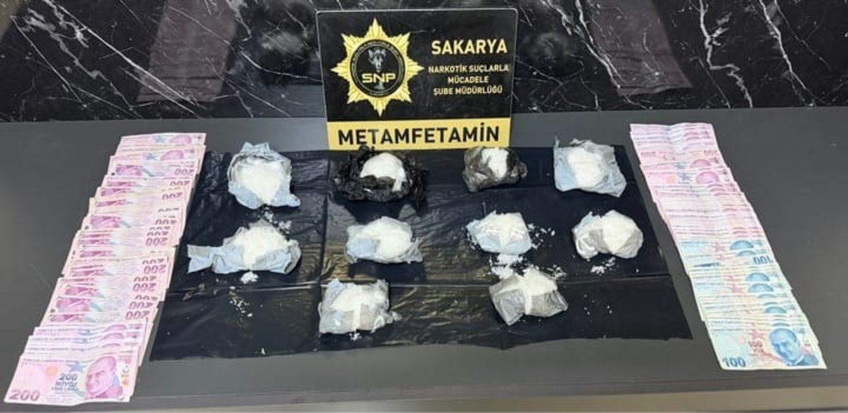 Sakarya\'da Uyuşturucu Operasyonu: 3 Şüpheli Yakalandı