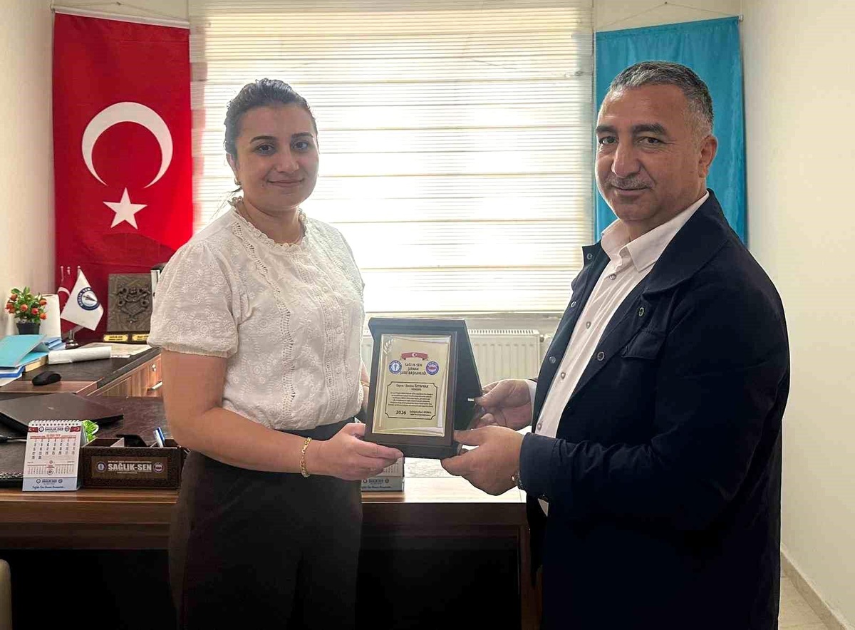 Hemşire Emine Öztoprak\'a Veda Töreni
