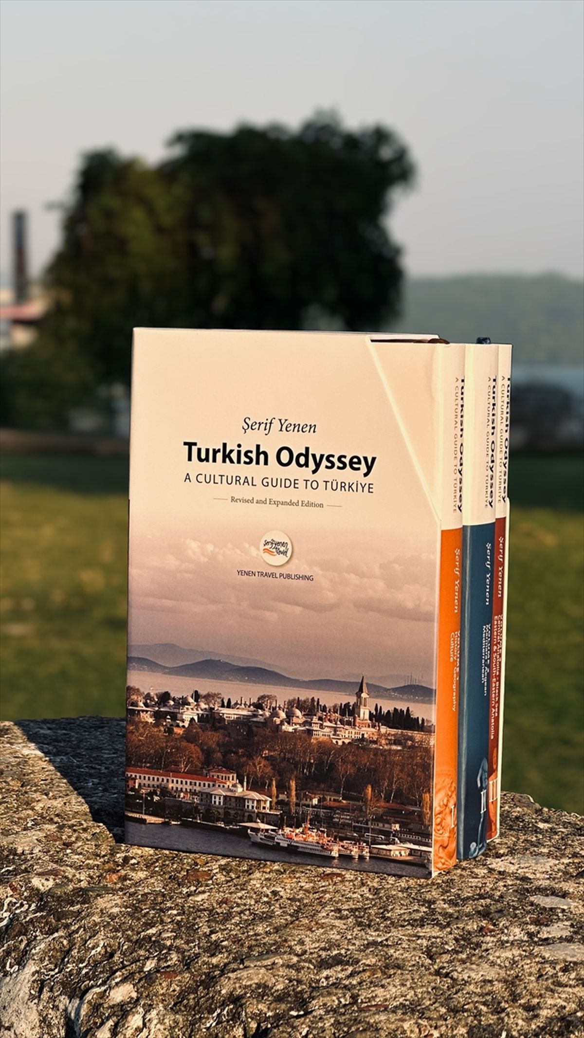 Şerif Yenen\'in Kitabı Ödüllerle Taçlandı