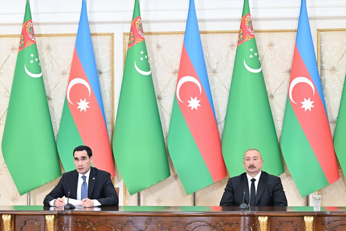 Türkmenistan ve Azerbaycan Liderleri Görüşme Gerçekleştirdi
