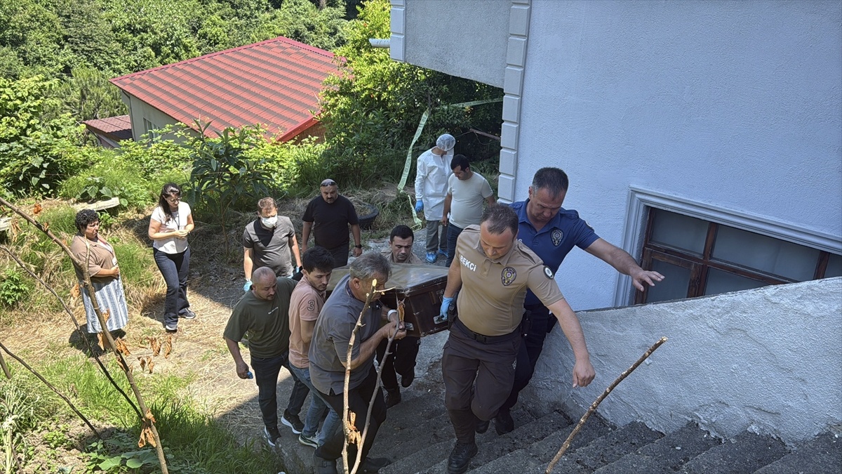 Zonguldak\'ta sağlık çalışanı evinde ölü bulundu