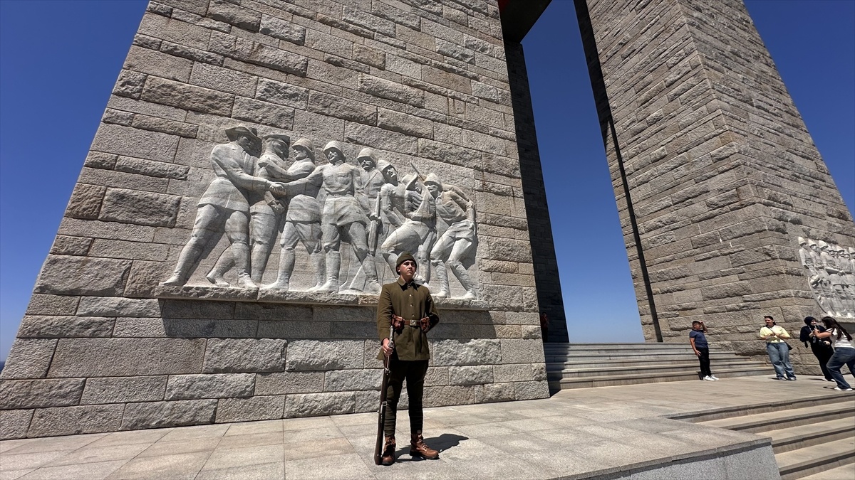 57. Piyade Alayı\'ndan Çanakkale\'de saygı nöbeti
