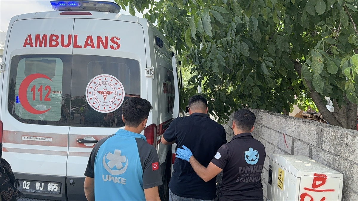 Adıyaman\'da Depoda Yangın: 6 Yaralı