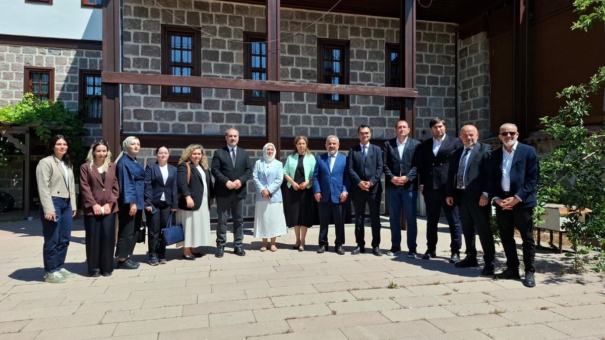 Mustafa Şen: Aralık\'tan beri birinci partiyiz