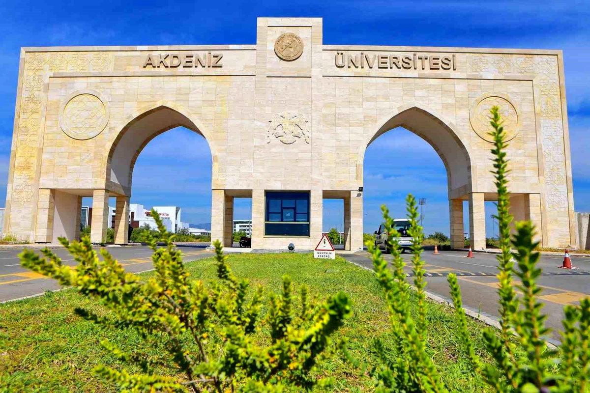 Akdeniz Üniversitesi Sıralamada Yükseldi