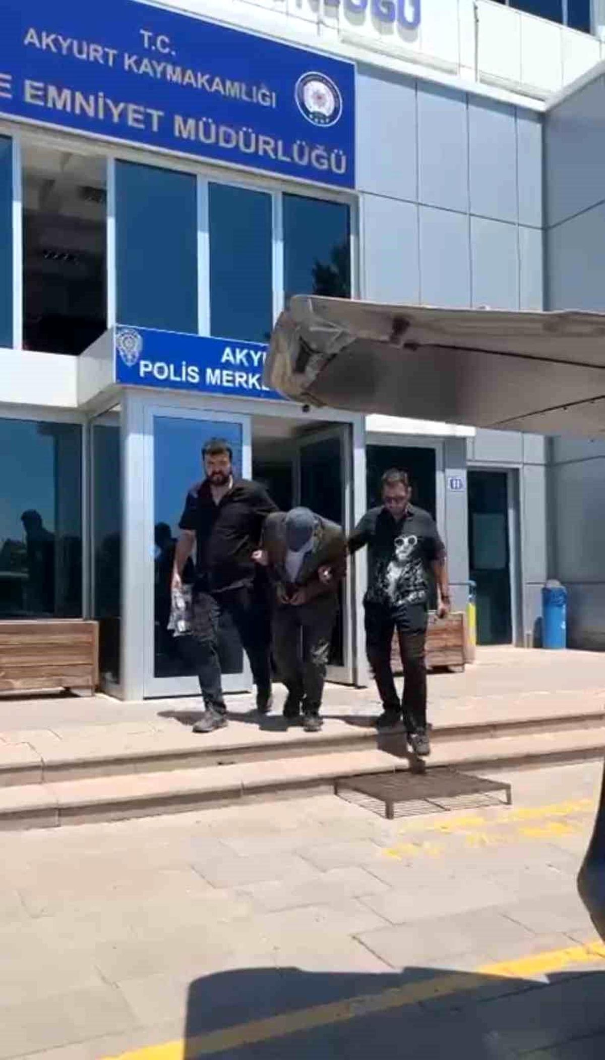 Ankara\'da Eş Cinayeti: Koca Tutuklandı