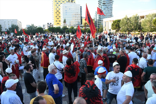 Arnavutluk'ta Trump ailesi bağlantılı proje ülkeyi ayağa kaldırdı, protestolar 23 gündür sürüyor