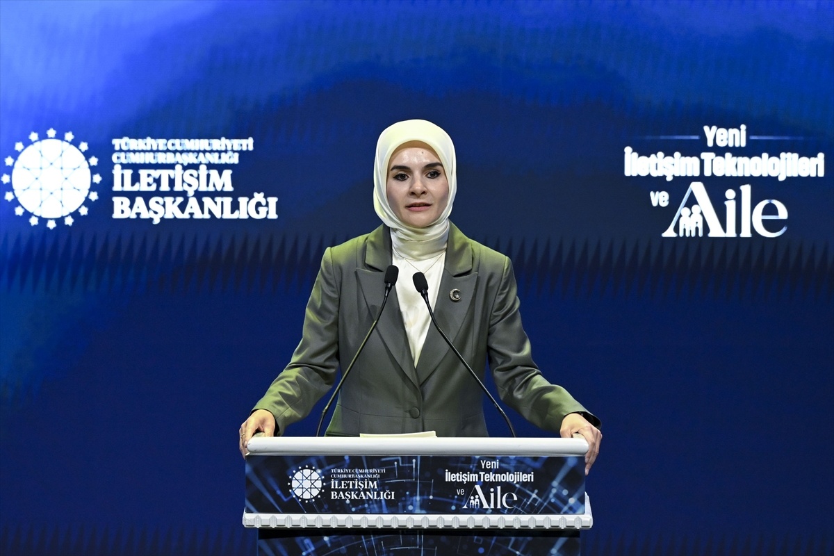 Bakan Göktaş: Aile değerlerini reyting malzemesi yapanlarla mücadele sürecek