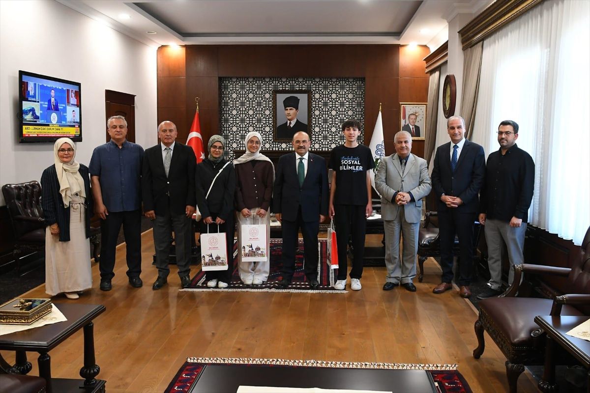 Balıkesir\'de Kompozisyon Yarışması Ödülleri Verildi