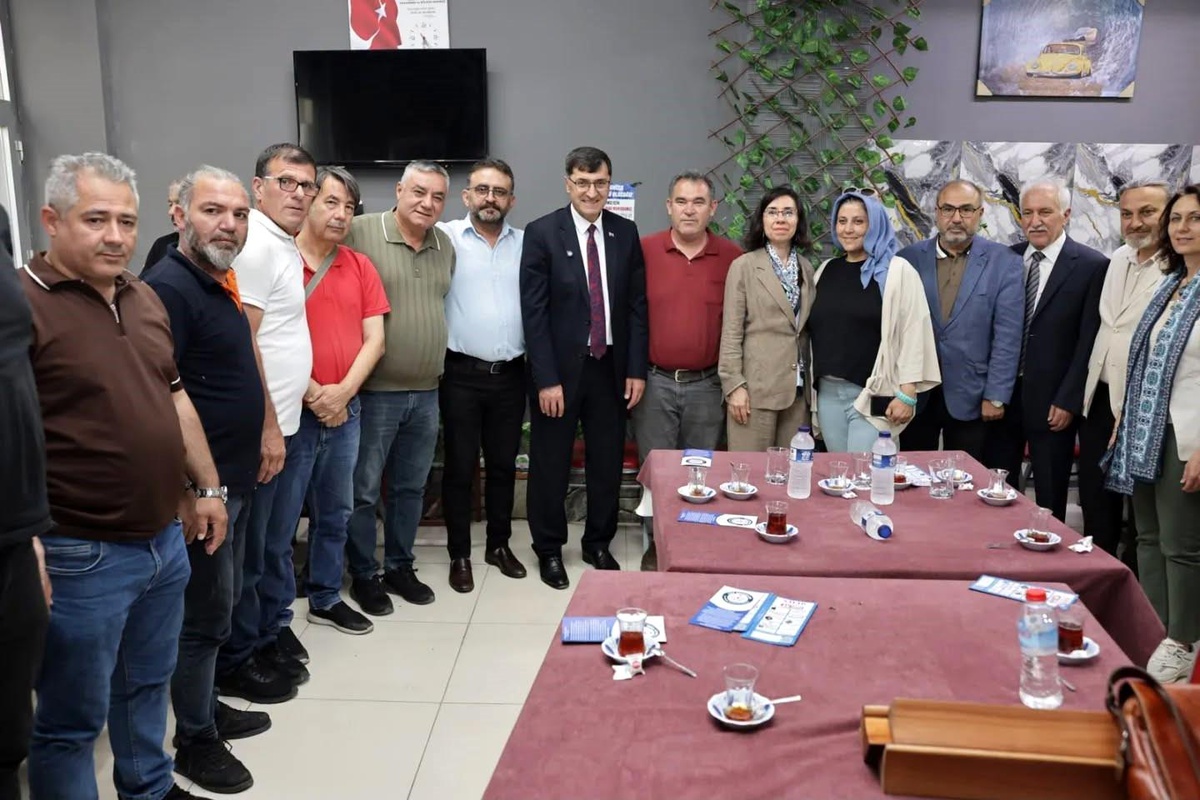 Başkan Kahveci, Uşak\'taki Kütahyalılarla bir araya geldi