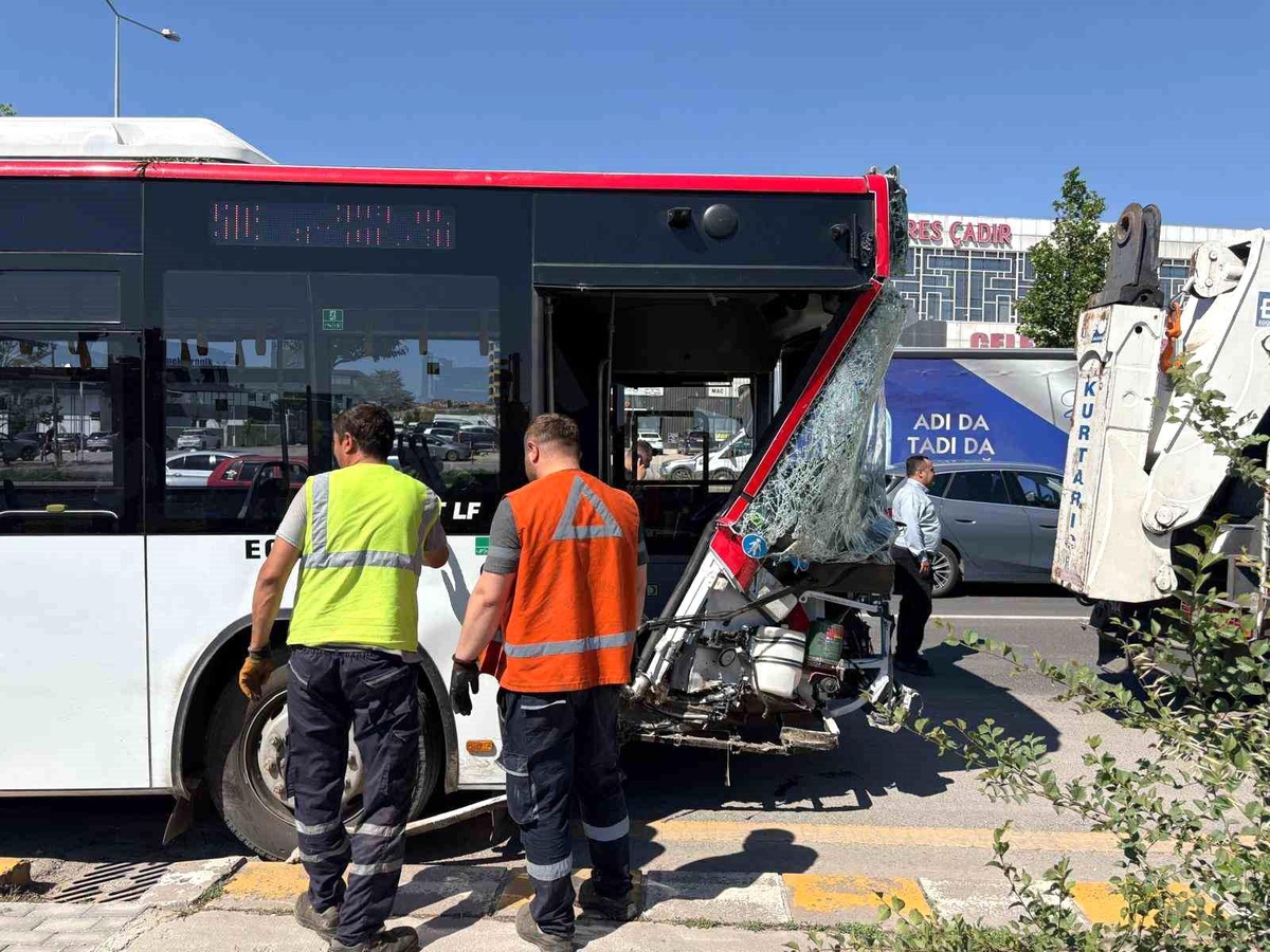 Ankara\'da Otobüs Kazası: 1 Ölü, 9 Yaralı