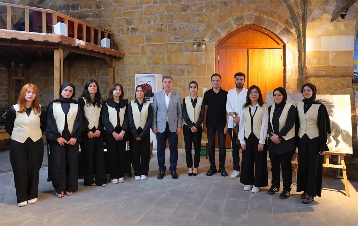 Bayburt\'ta Yıl Sonu Resim Sergisi