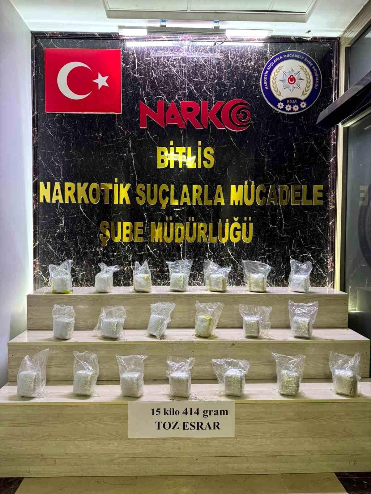 Bitlis\'te 15 Kilo Esrar Ele Geçirildi