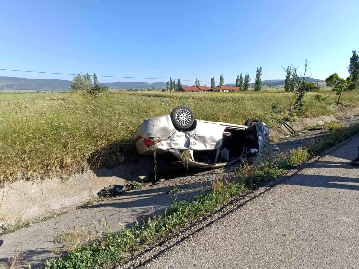 Afyonkarahisar\'da Trafik Kazası: 1 Ölü, 3 Yaralı