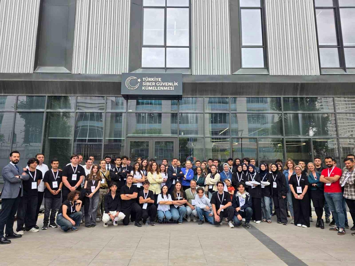 Düzce Öğrencileri Ankara\'da Teknoloji Merkezlerini Ziyaret Etti