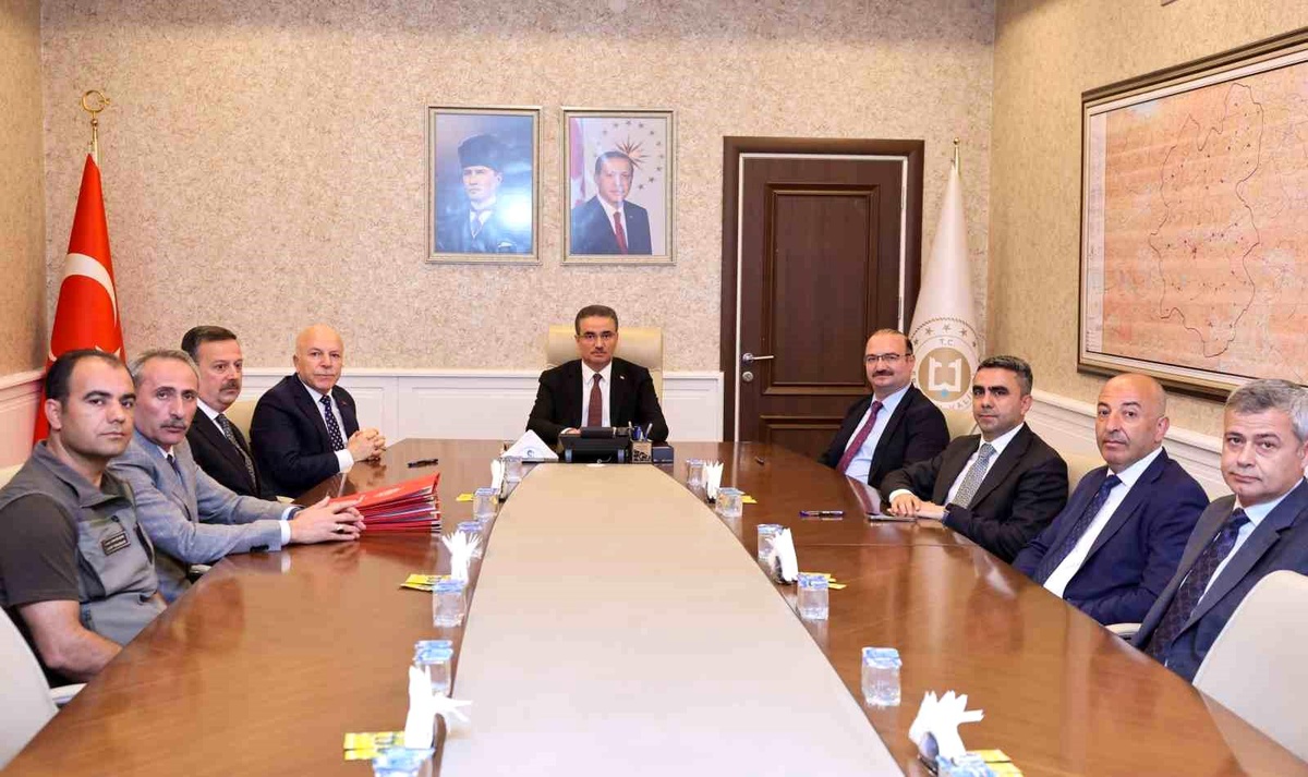 Erzurum\'da sahipsiz hayvanlar için iş birliği protokolü