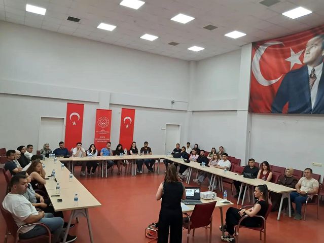 Bilecik’te Evlenecek Gençlere Eğitim Desteği