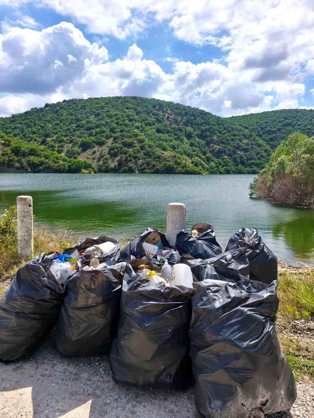 Özburun Göleti Temizlendi