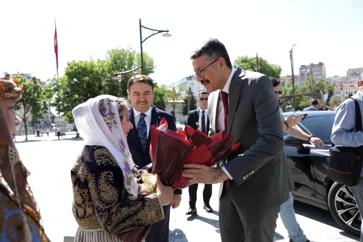 Bakan Yardımcısı Çelik Kütahya\'da İncelemelerde Bulundu