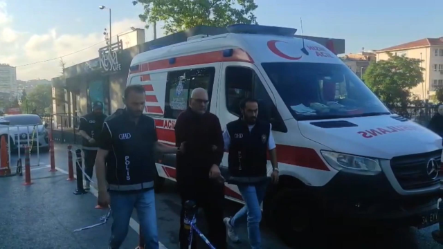 İstanbul merkezli 8 ilde göçmen kaçakçılığı operasyonu! 64 kişi gözaltına alındı