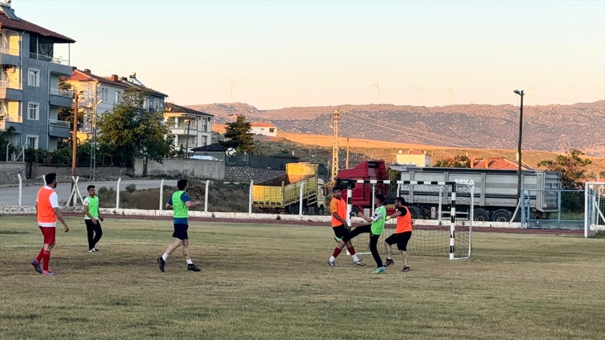 Karakeçili\'de Futbol Turnuvası Başladı