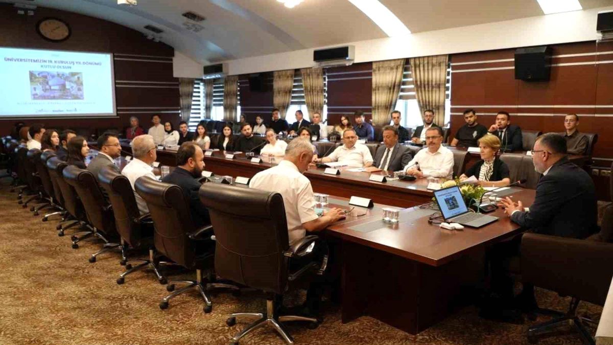 Karabük Üniversitesi\'nde İlk Öğrenci Senatosu Toplantısı