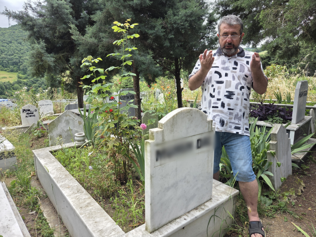 Kiracısı 4 ay ödeme yapmayınca mezarlığa gitti! Şikayetini ölen babasına anlattı
