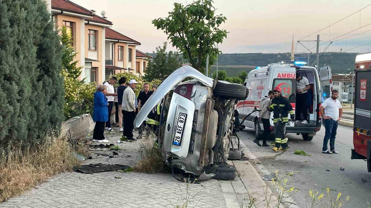 Kontrolünden çıkan aracın genç sürücüsü yaralandı