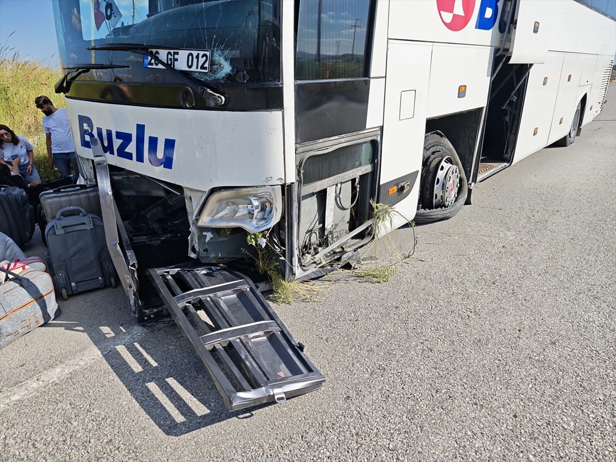 Kütahya\'da Trafik Kazası: 1 Yaralı