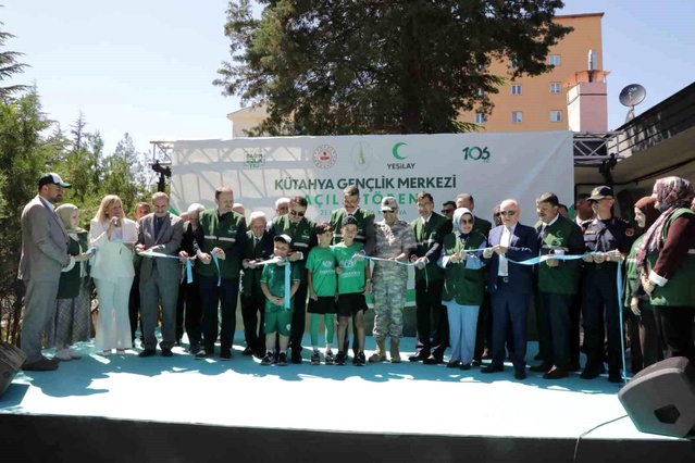 Kütahya Yeşilay Gençlik Merkezi Açıldı