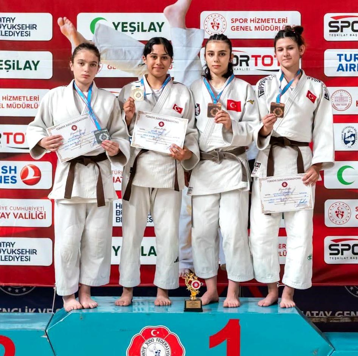 Manisalı Judocular Yeşilay Şampiyonası'nda Başarı Elde Etti
