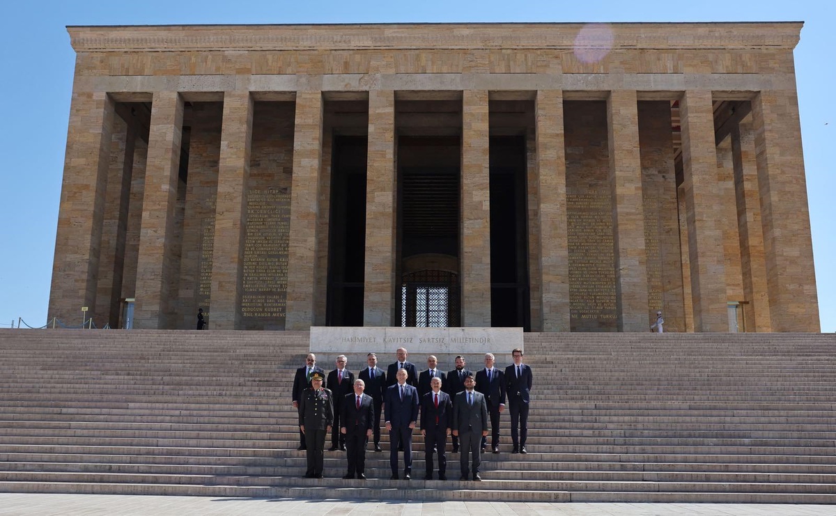 Polonya Cumhurbaşkanı Nawrocki, Anıtkabir\'i ziyaret etti